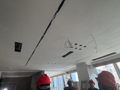 办公室顶面乳胶漆施工