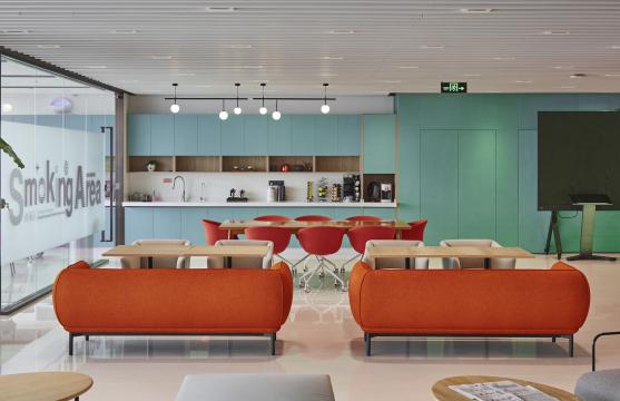 办公室改造墙面乳胶漆施工